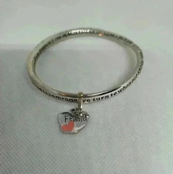 Sliver tone friend heart bangle - Picture 1 of 2